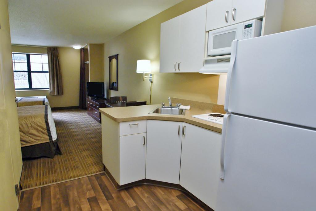 Extended Stay America Suites - Seattle - Northgate ภายนอก รูปภาพ