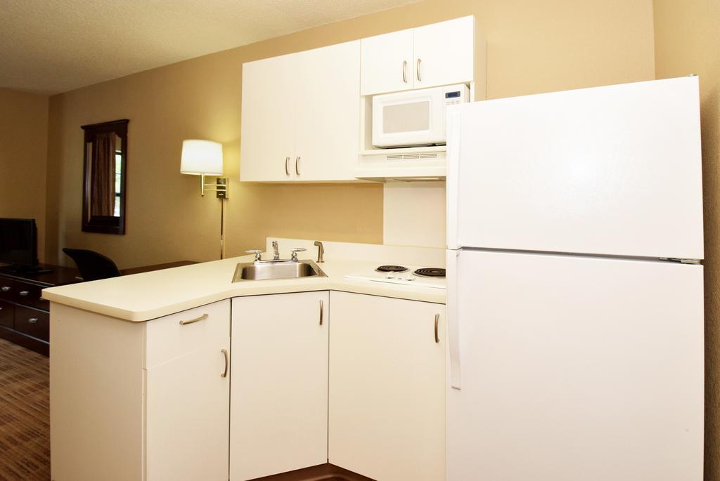 Extended Stay America Suites - Seattle - Northgate ภายนอก รูปภาพ